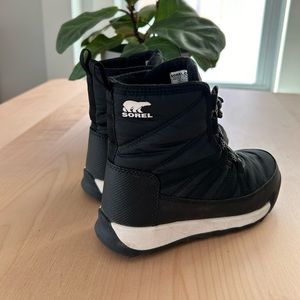 Sorel kids snow boots size 1